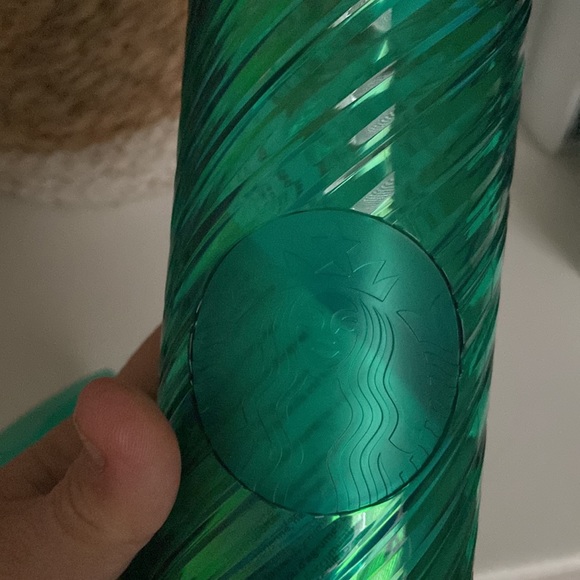 Starbucks Christmas 2022 cup *NEW* (16 oz) - Picture 3 of 4
